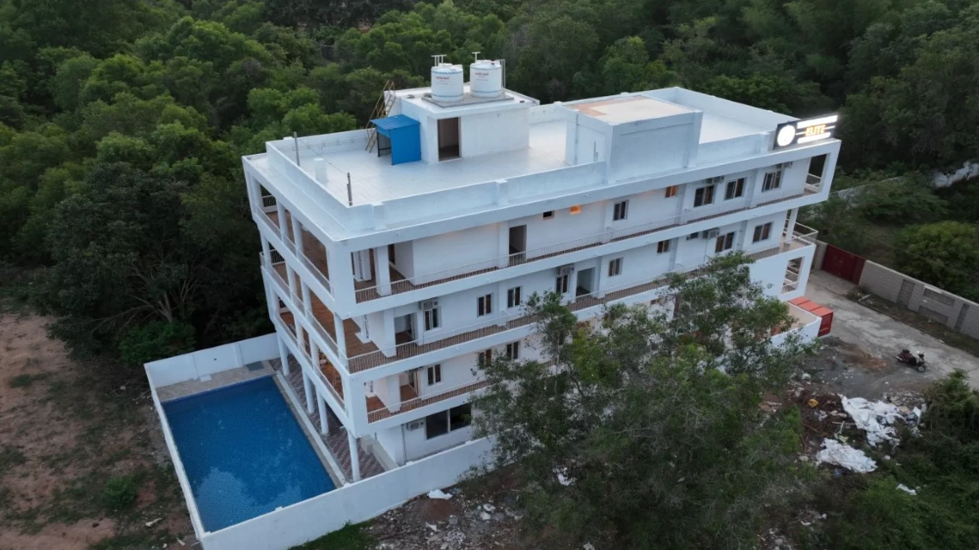 Thilaga White House