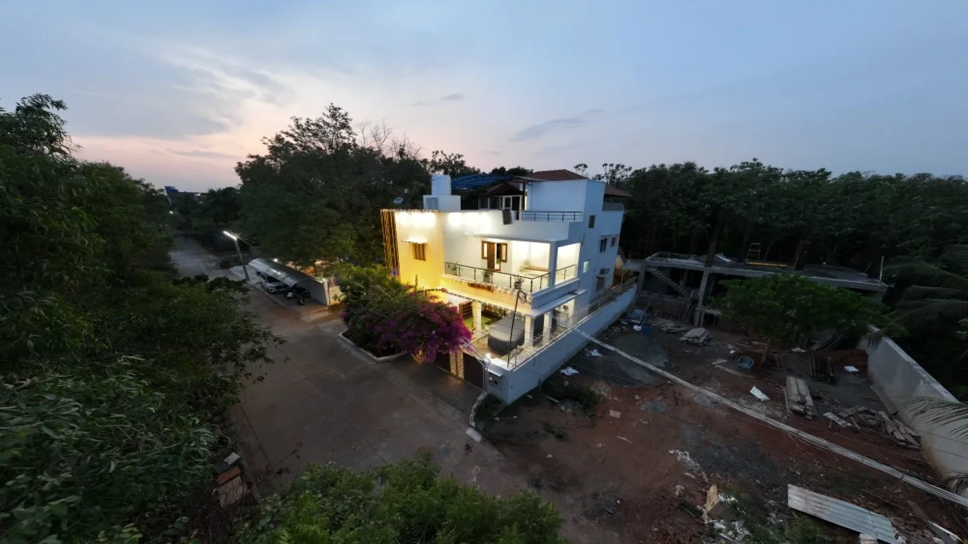 Thilaga White House